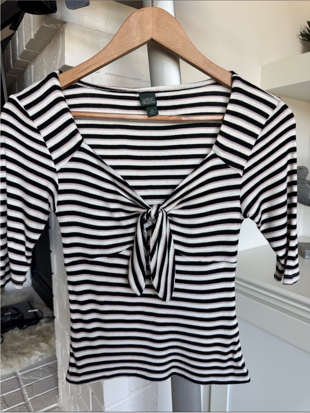 Wild Fable Striped Knit Fitted Crop Top Sz XS Short Sleeve Front Tie Black White